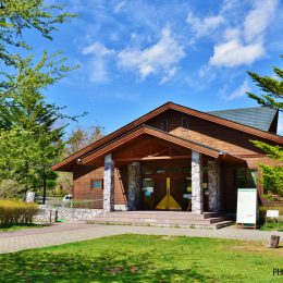 八ヶ岳自然ふれあいセンター外観